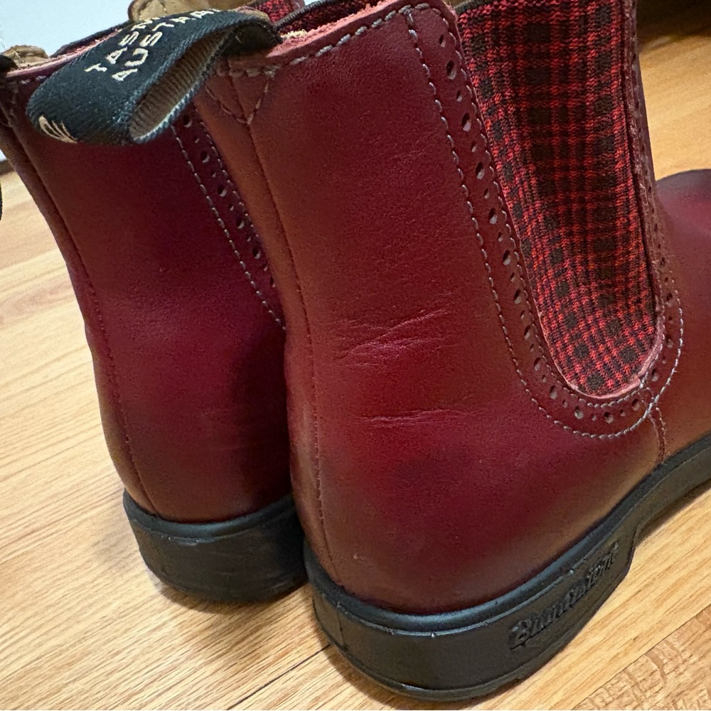 Blundstone Red Chelsea Boots - Picture 6 of 8
